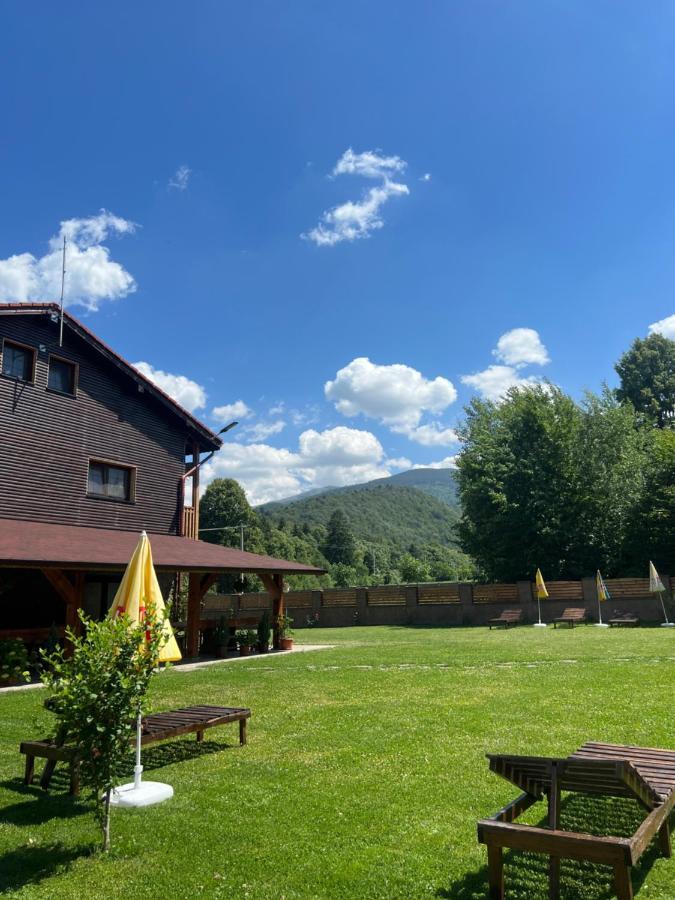 Pensiunea Casa Brancovenilor Sîmbăta de Sus エクステリア 写真