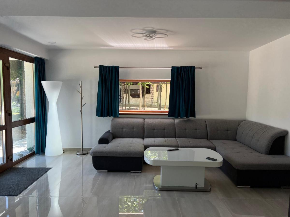 Pensiunea Casa Brancovenilor Sîmbăta de Sus エクステリア 写真