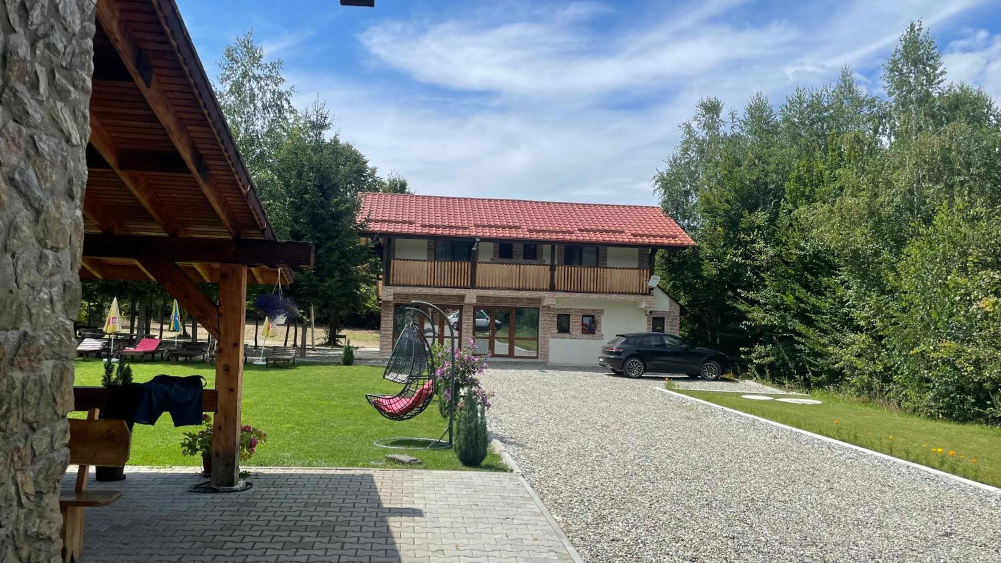 Pensiunea Casa Brancovenilor Sîmbăta de Sus エクステリア 写真