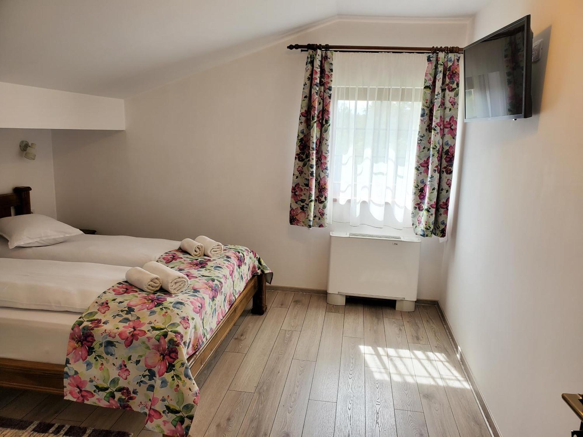 Pensiunea Casa Brancovenilor Sîmbăta de Sus エクステリア 写真